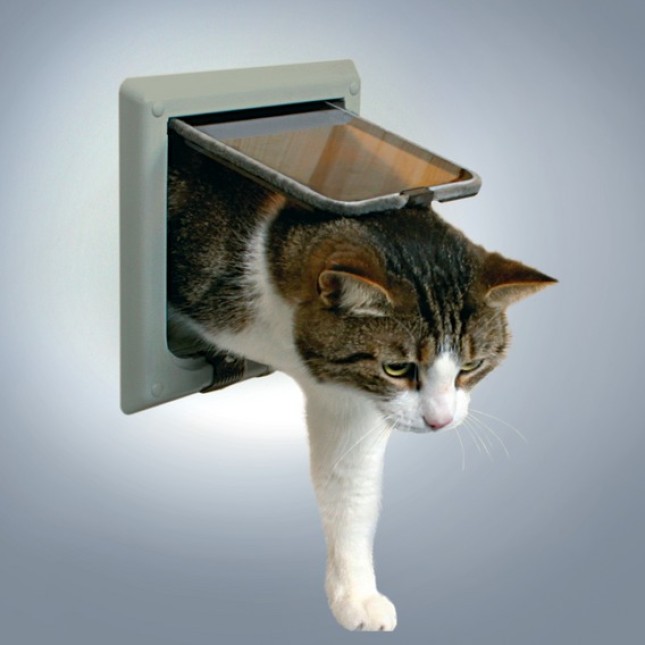 Trixie πόρτα γάτας 4 way με τούνελ 21x21cm
