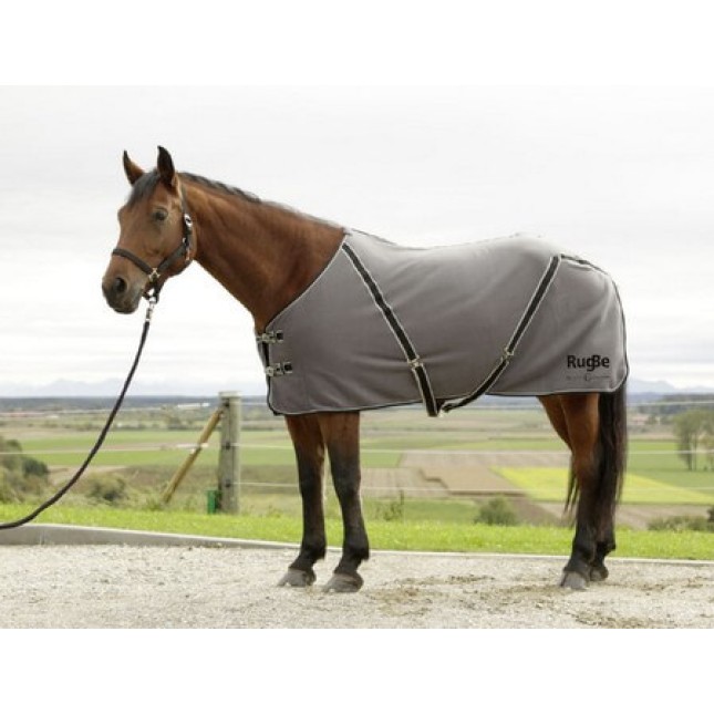 Covalliero Fleece κουβέρτα RugBe Classic ανθρακί, μαύρο/ασημί στο τελείωμα Covalliero Fleece κουβέρτα RugBe Classic ανθρακί, μαύρο/ασημί στο τελείωμα