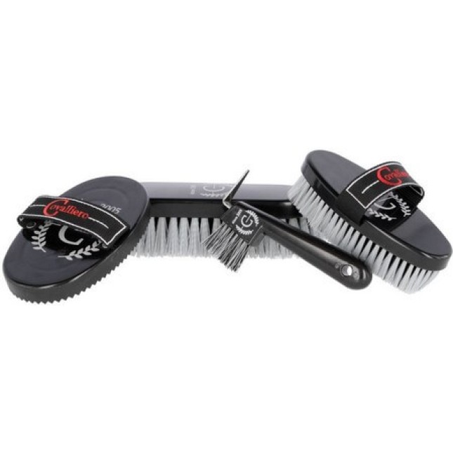 Covalliero τσάντα για grooming γεμάτη με εργαλεία καθαρισμού και περιποίησης Covalliero τσάντα για grooming γεμάτη με εργαλεία καθαρισμού και περιποίησης