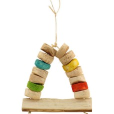 Carnival Bird Kabob Swing Φυσικό παιχνίδι παπαγάλου με κομμάτια ξύλο κάκτου δεμένα σε κούνια. Carnival Bird Kabob Swing Φυσικό παιχνίδι παπαγάλου με κομμάτια ξύλο κάκτου δεμένα σε κούνια.